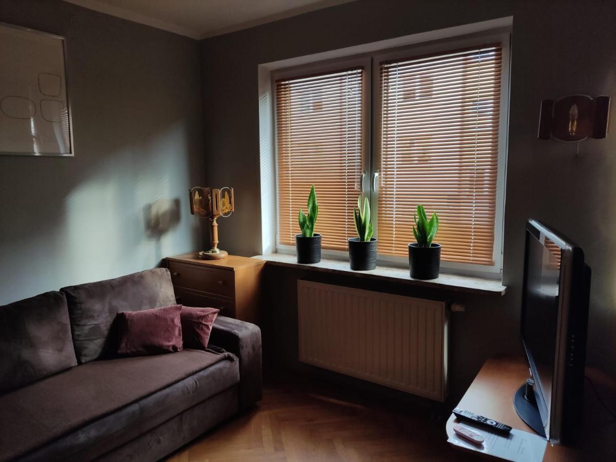 Classic Apartament Metro Kabaty Varsavia Esterno foto