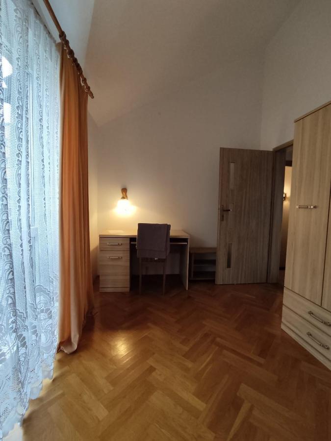 Classic Apartament Metro Kabaty Varsavia Esterno foto