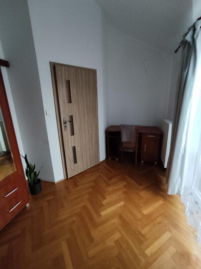 Classic Apartament Metro Kabaty Varsavia Esterno foto